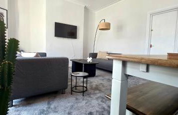 Claude Road Apartments by Switchback Stays - Photo 35