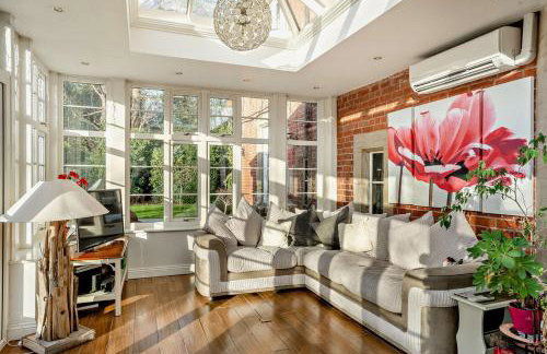 Luxury Detached House in Large Private Grounds, with Outdoor Jacuzzi and Sauna - Foto 54