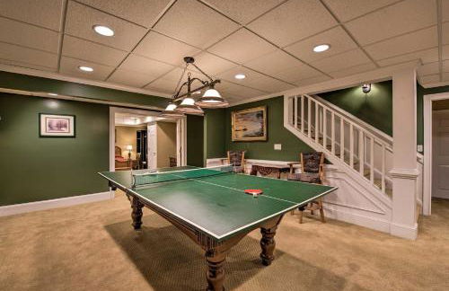 Secluded Acworth Mansion with Pool and Game Room! - Foto 26