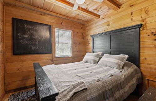 Knotty By Nature- Pet Friendly, Firepit, 150 Acres - Foto 20