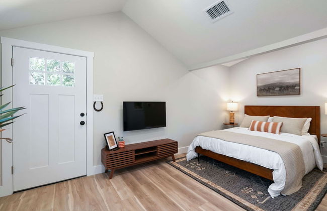 Chic Studio Walkable to Soco! - Foto 4