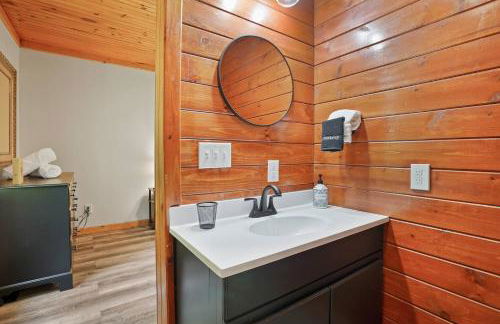 Game RoomHot Tub4mi to Rock HouseGives Back! - Foto 19