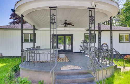 Game Room and Hot Tub! Cresco Family Home - Foto 30