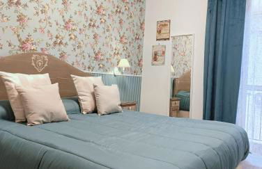 Airport Air Terminal 21 - Photo 28