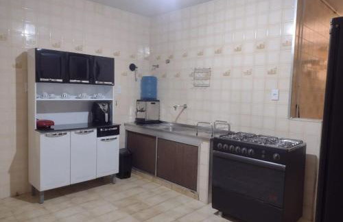 Apartamento amplo 10 mim da praia - Foto 51