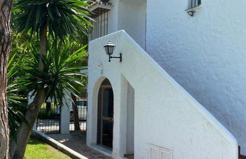 tarifa especial, sin aglomeraciones en piscina y playa, cerca de Puerto Banús - Foto 29