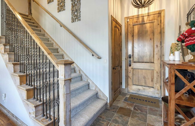 Blue Skies Lakeside Family-friendly Getaway w/ Hot Tub & BBQ - Foto 26