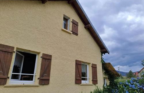 Maison de charme à Rougegoutte avec jardin et barbecue - Foto 1