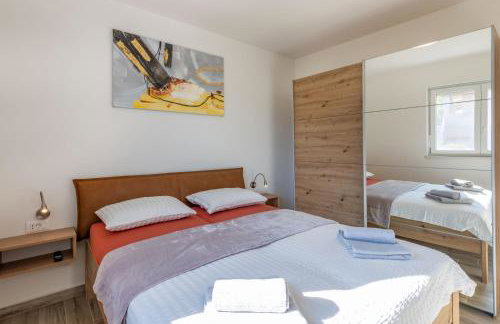 Villa Mia in Labin, a two apartment villa with pool close to the sea - Foto 29