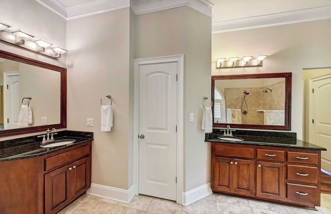 Family Lake House Retreat by Avantstay Sleeps 28 - Foto 23