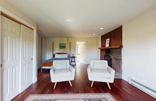 Stone House - Photo 13