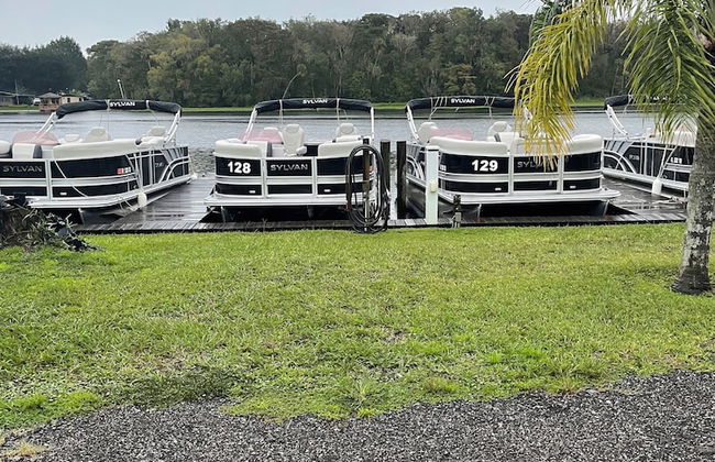 Castaways On The River - Foto 9