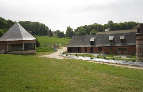 Spacious Cottage With Private Garden in Normandy - Foto 6