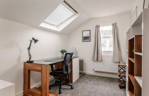 Modern Hove Home close to Brighton Beach with FREE PARKING - Foto 44