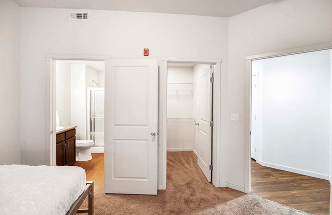 Spacious 3BR Apartment Central to All - Foto 1