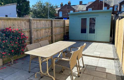 Didis Cottage-Dog Friendly-Garden-Cowes-Sleeps 4 - Foto 38
