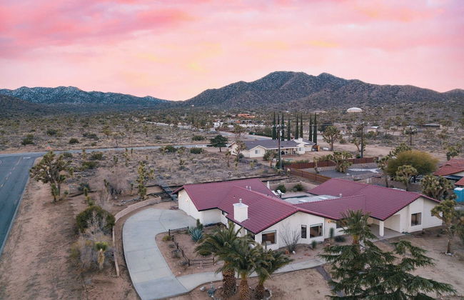 Lava Rocks by Avantstay Gorgeous Desert Haven w/ Pool, Hot Tub, Fire Pit & Ping Pong! - Foto 31