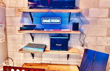 MOONLIGHT MOUNTAIN MANOR - Cedar Hot Tub, Views & Games - Foto 45