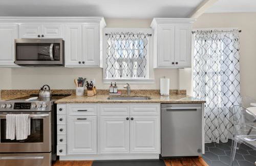 Historic Mystic Home, Walk to Seaport and Downtown - Foto 28