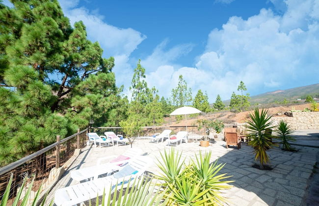 Appealing Holiday Home in La Escalona With Mountain Views - Photo 26