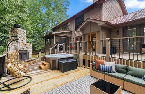 Monarch's Roost Luxe Cabin w Hot Tub and Sauna 10 Min to Helen - Foto 79