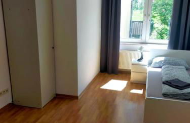 Leuna - Kurzzeitvermietungen direkt bei den Leunawerken, 2-3 Schlafzimmer - Foto 3