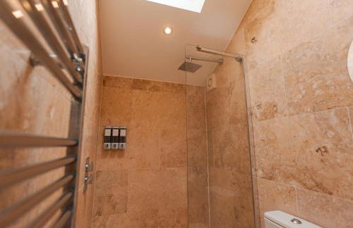 Bridge Apartment - Photo 12