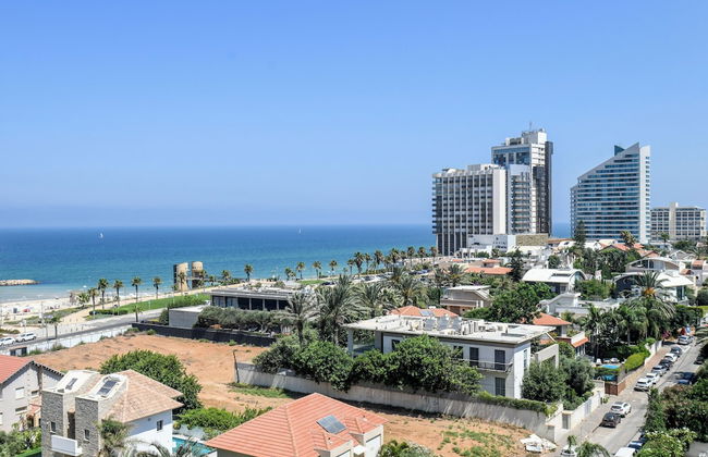 3BR SeaView Apt by the Beach by SeaNRent - Foto 50