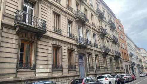 Le Rooftop Loft premium 3 chambres avec terrasse & parking en centre-ville de Saint-Étienne - Foto 2