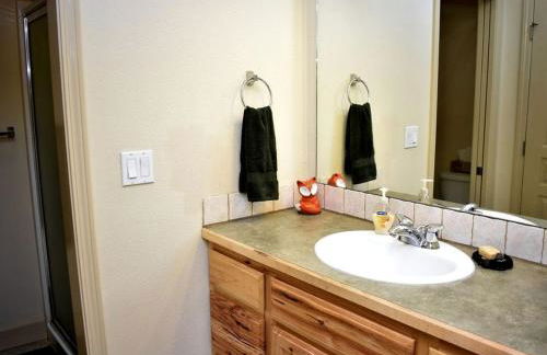 Off-The-Grid Cottage Rental with 360-Degree Mountain Views near Cascade, Idaho - Foto 12