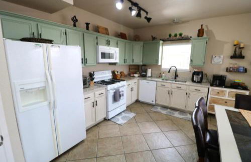 Sunset Escape & Basketball Court - Foto 14