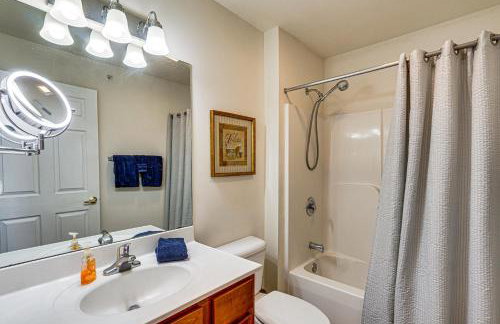 Lakefront Osage Beach Condo: Dock Your Boat Here! - Foto 20