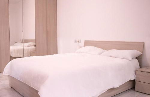 Sunflowers - Photo 13