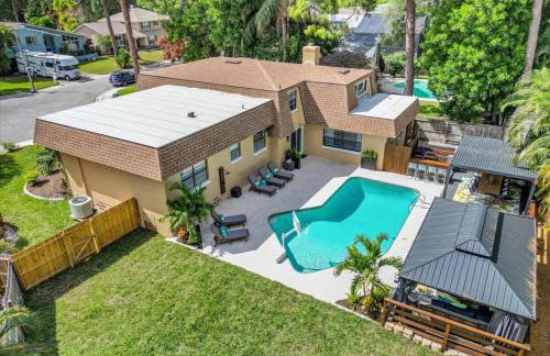 Tropical Oasis, 5 Mins to Beach - Foto 60