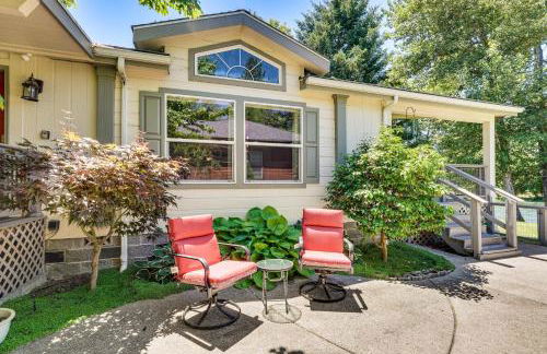 Waterfront Shady Cove Home with Fishing Deck! - Foto 39