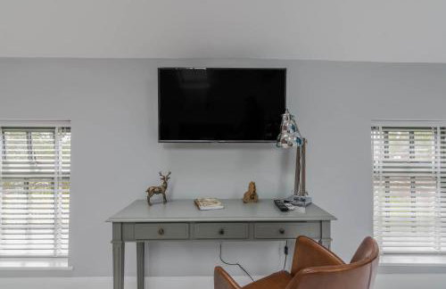 Rainbow House - Entire Place - Photo 20