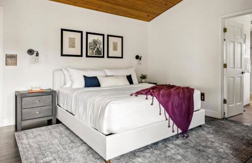 Hot Tub - Scenic Views - Spacious Deck - Game Room - Foto 27