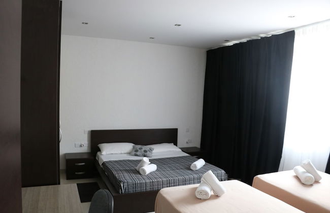 InStyle Aparthotel - Photo 6