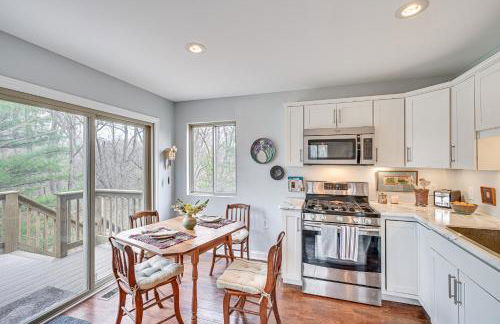 8 Mi to Lake Michigan Creative Retreat with Deck! - Foto 6