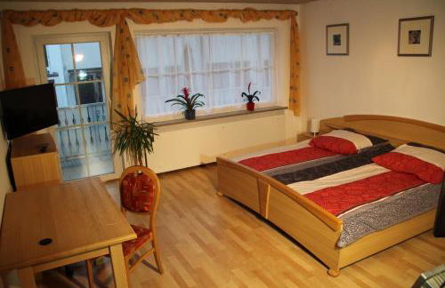 Ferienwohnung mit 4 Schlafzimmer für 2 bis 9 Gäste----Apartment with 4 bedrooms for 2 to 9 guests - Foto 3