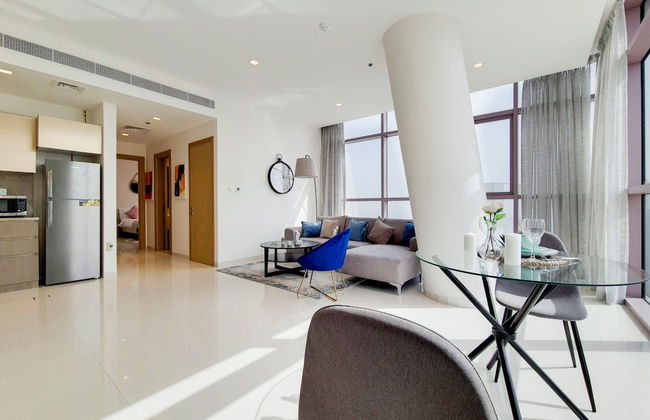 GreenFuture - Panoramic City View From This High-Rise Chic Condo - Photo 14