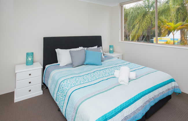 Miami Beachside Holiday Apartments - Photo 8