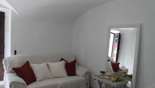 Casa das Bonecas by LovelyStay - Foto 3