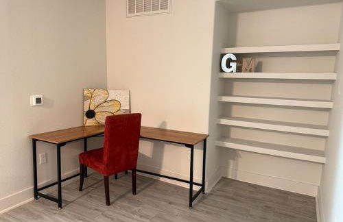 Experience the Best of Fort Worth Stylish Apartment in the Cultural District - Photo 19