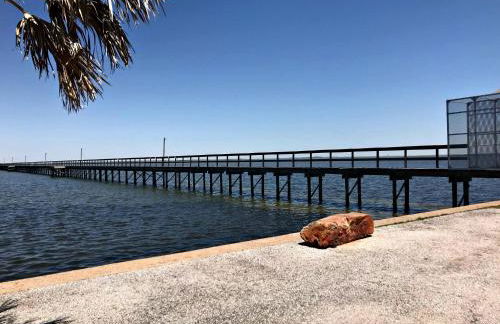Saltwater Cowboys' Retreat - Bayfront Boat Slip & Hot Tub - Foto 32