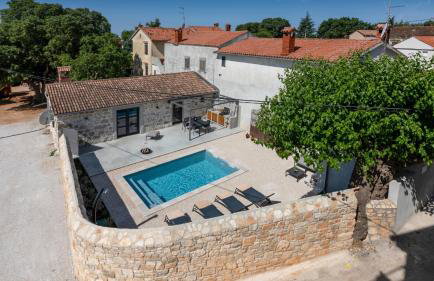 Rustic villa Dvori with outdoor pool in Porec - Foto 2
