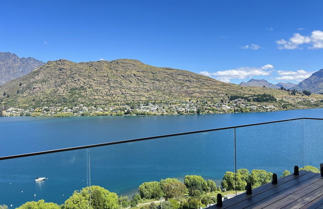 Stunning Lakeview QT Holiday House - Foto 18