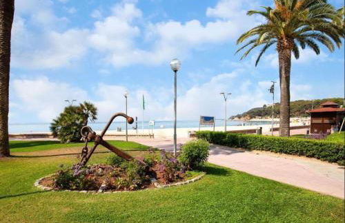 LA MER BLEUE, Boutique Apartament with free parking, full equipped in Fenals Beach - Foto 37