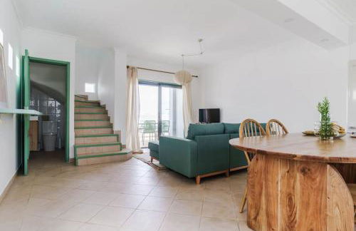 Green Breeze Escape by Lisbeyond - Photo 26