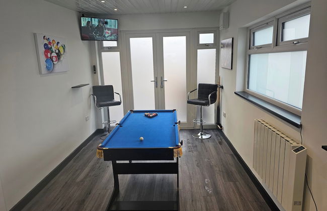 3-beds, Sleeps 6 Walking Distance to Castle & Town - Foto 15